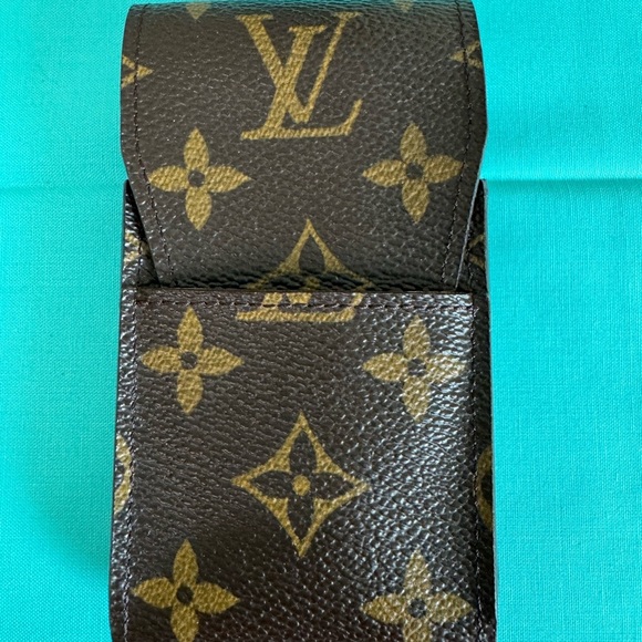 Louis Vuitton Cigarette/Accessory Pouch - Picture 1 of 7